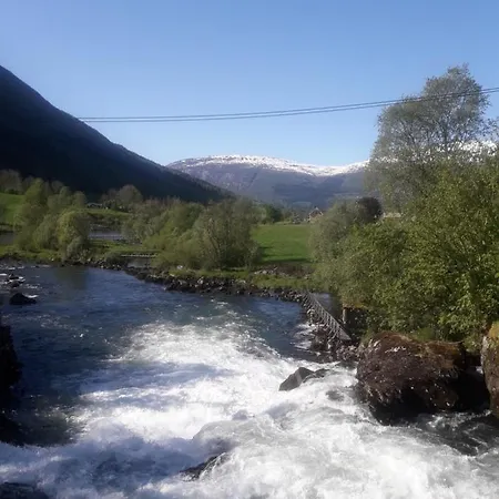 Naustvoll Vakantiehuis