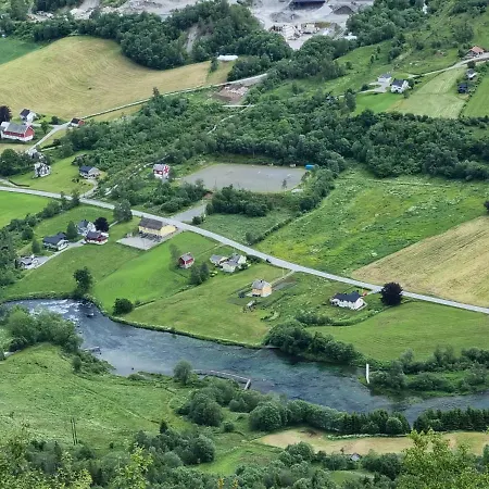 度假居 Naustvoll 奥尔登