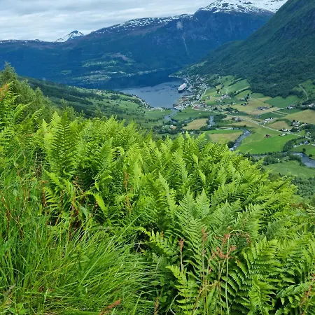 Naustvoll Vakantiehuis Olden