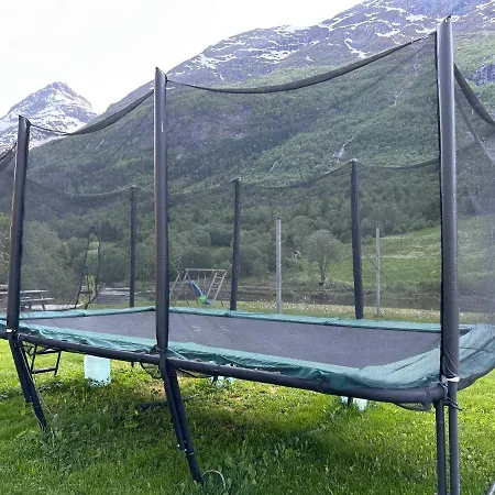 Naustvoll Tatil Evi *