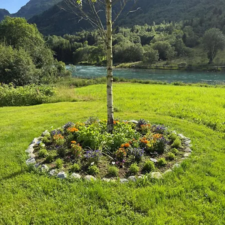 Naustvoll *