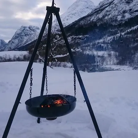 Naustvoll * 奥尔登