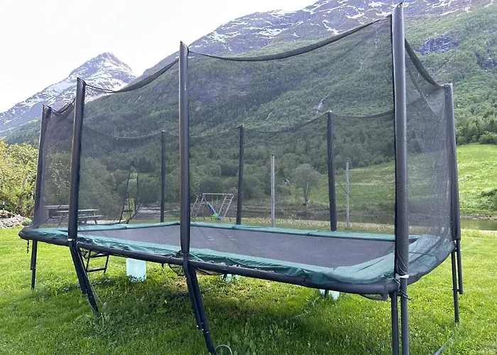 Naustvoll Semesterbostad *