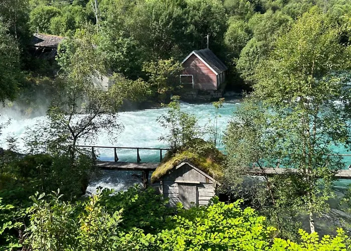 Semesterbostad Naustvoll *